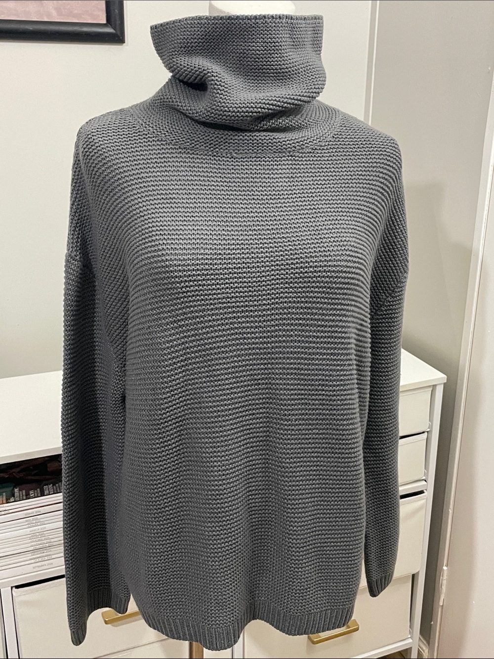 Divided H&M Sweater (M)